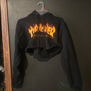 Thrasher cropped hoodie only worn a couple times good condition.